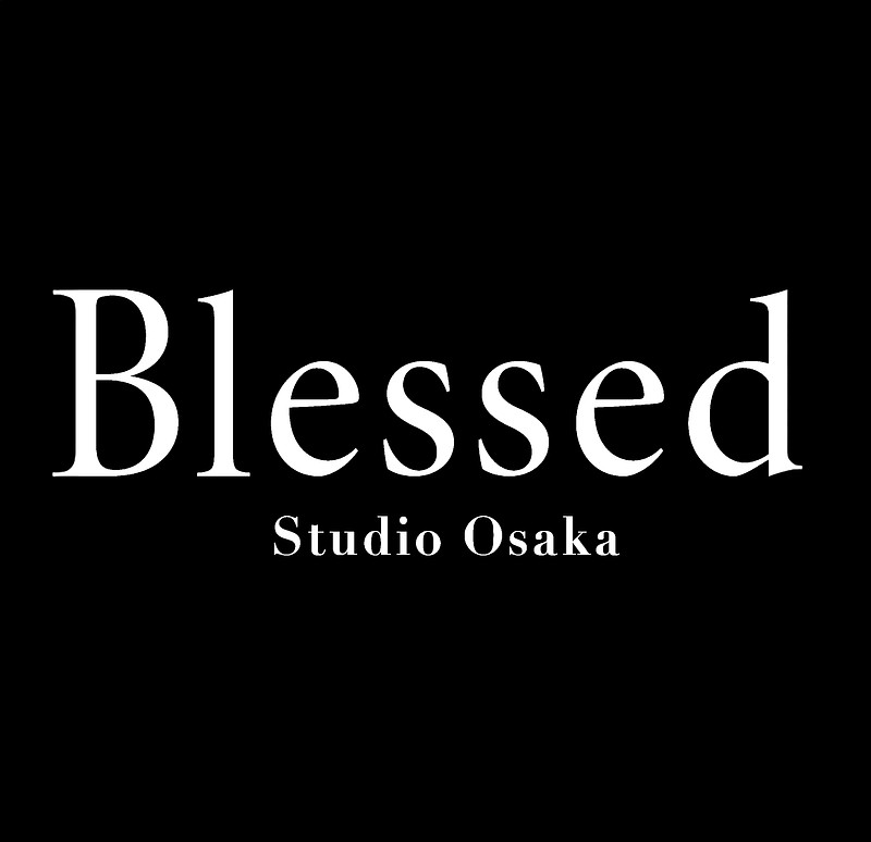 大阪府での撮影が可能なカメラマン「Blessed Studio Osaka｜本町北浜　自然光撮影スタジオ」の作例画像